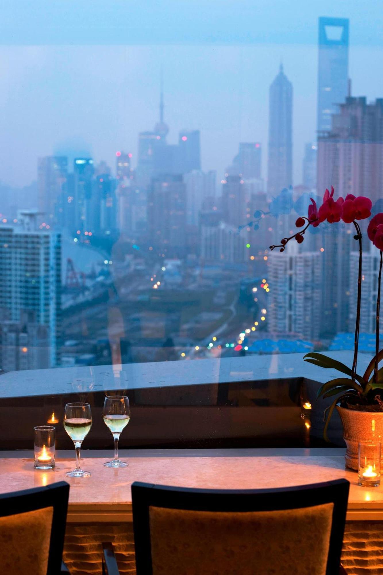 Sheraton Grand Shanghai Pudong Hotel & Residences Buitenkant foto